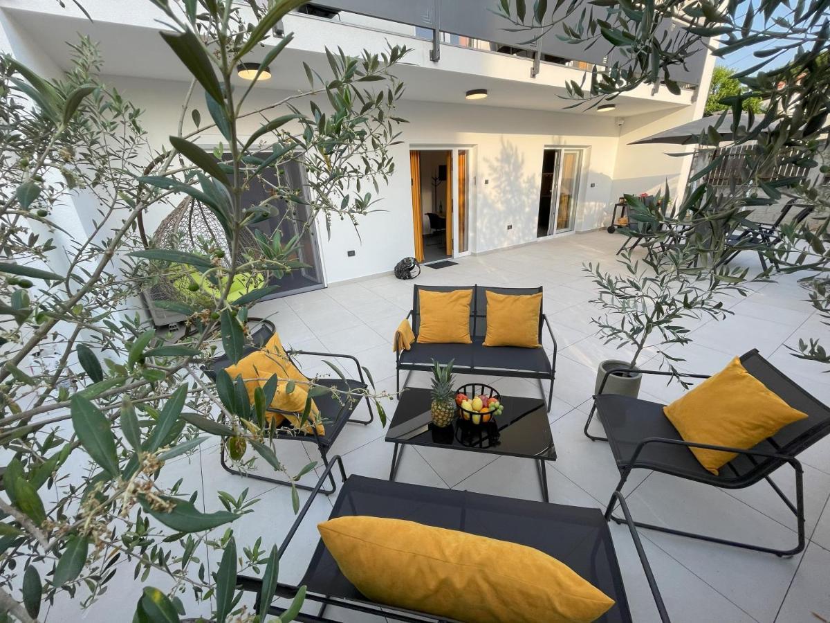 Valkane Beach Apartments Póla Kültér fotó
