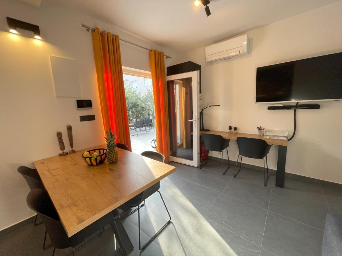 Valkane Beach Apartments Póla Kültér fotó